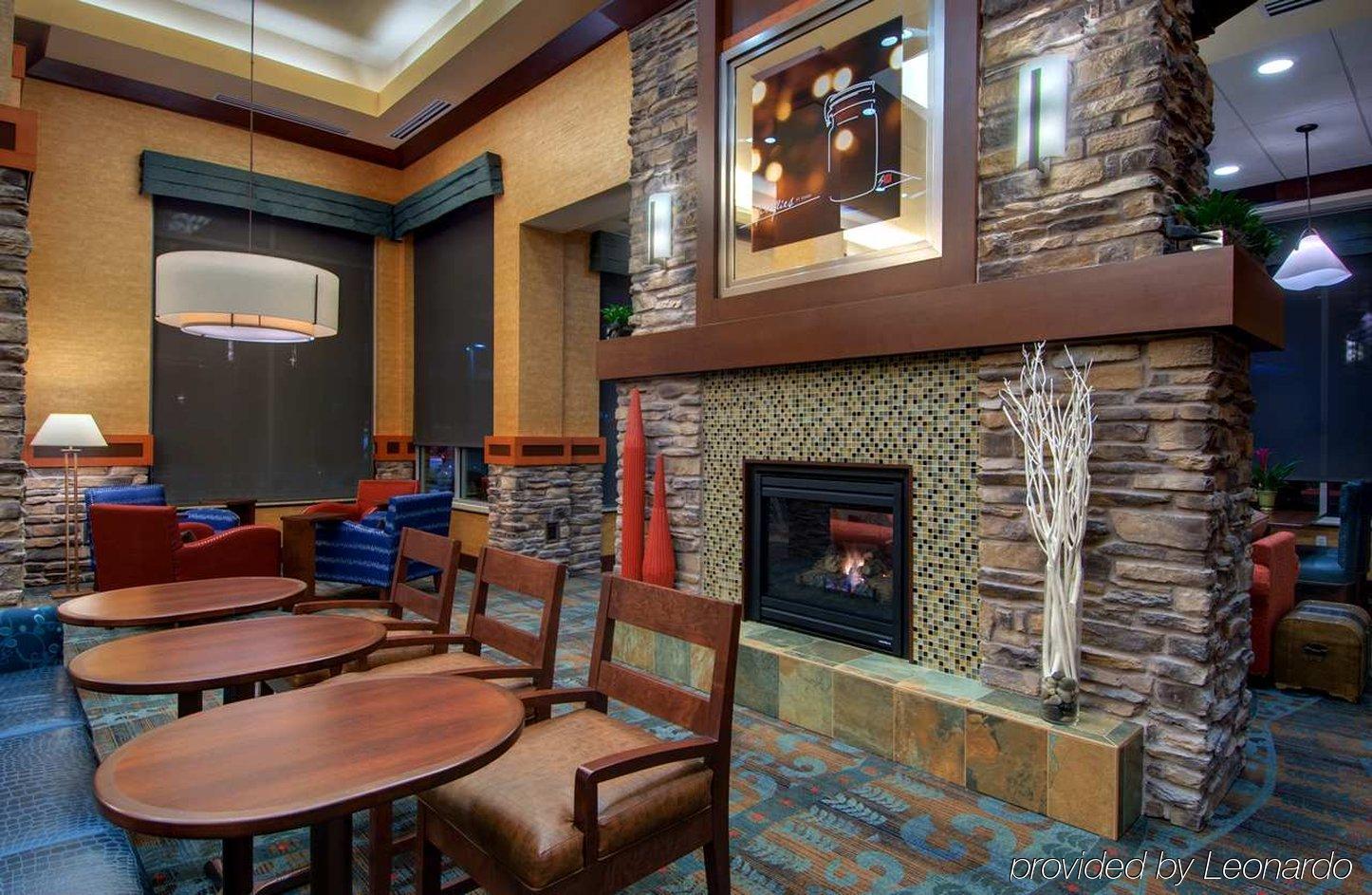 Hilton Garden Inn Ann Arbor Restaurant photo